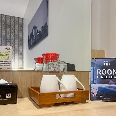 Hotel 88 Embong Malang Tunjungan Surabaya By Wh - Breakfast With The Best View On The Highest Floor And Strategic Location In The City Center Esterno foto