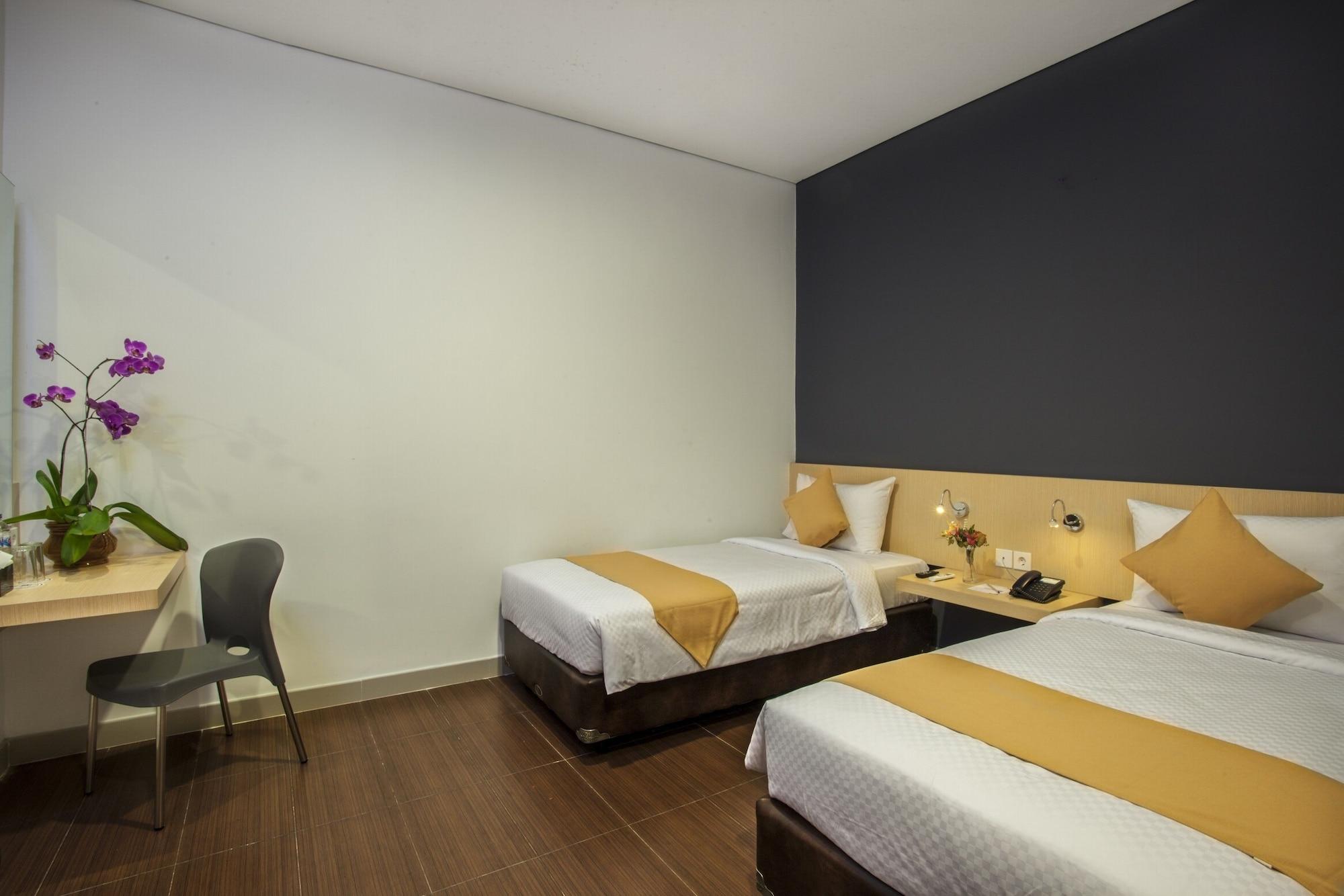 Hotel 88 Embong Malang Tunjungan Surabaya By Wh - Breakfast With The Best View On The Highest Floor And Strategic Location In The City Center Esterno foto