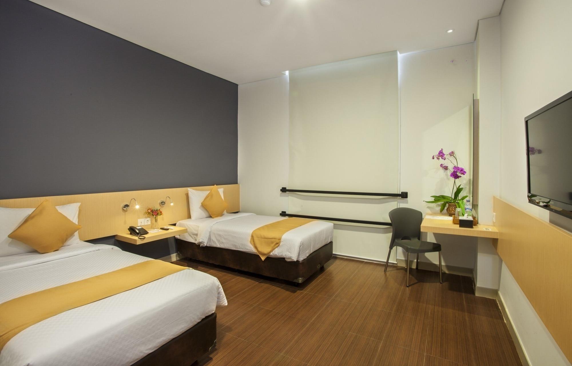 Hotel 88 Embong Malang Tunjungan Surabaya By Wh - Breakfast With The Best View On The Highest Floor And Strategic Location In The City Center Esterno foto