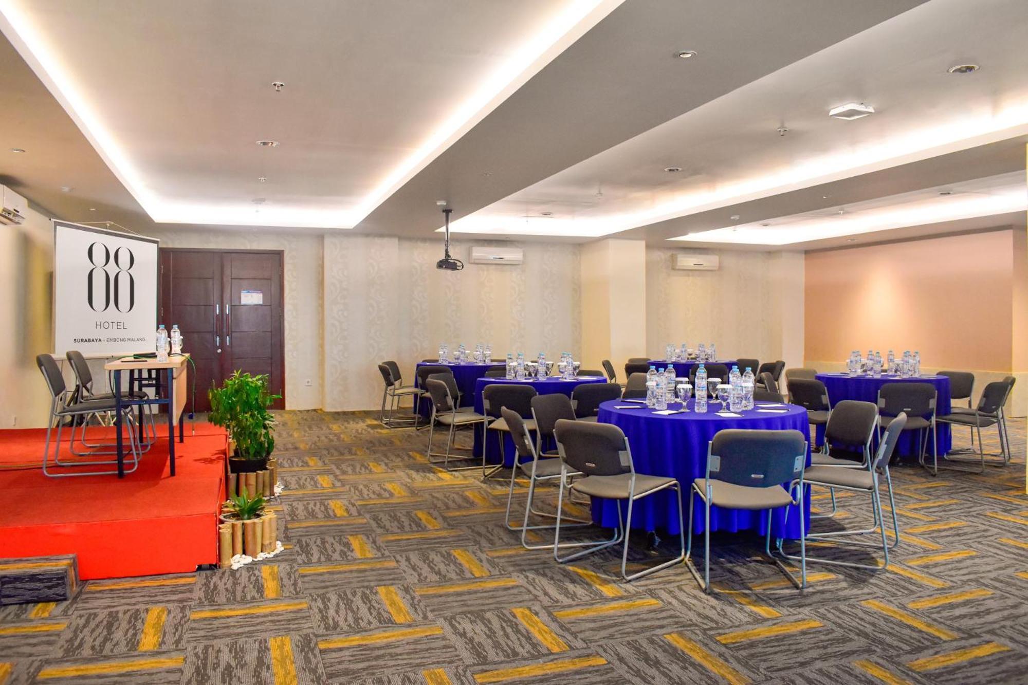 Hotel 88 Embong Malang Tunjungan Surabaya By Wh - Breakfast With The Best View On The Highest Floor And Strategic Location In The City Center Esterno foto